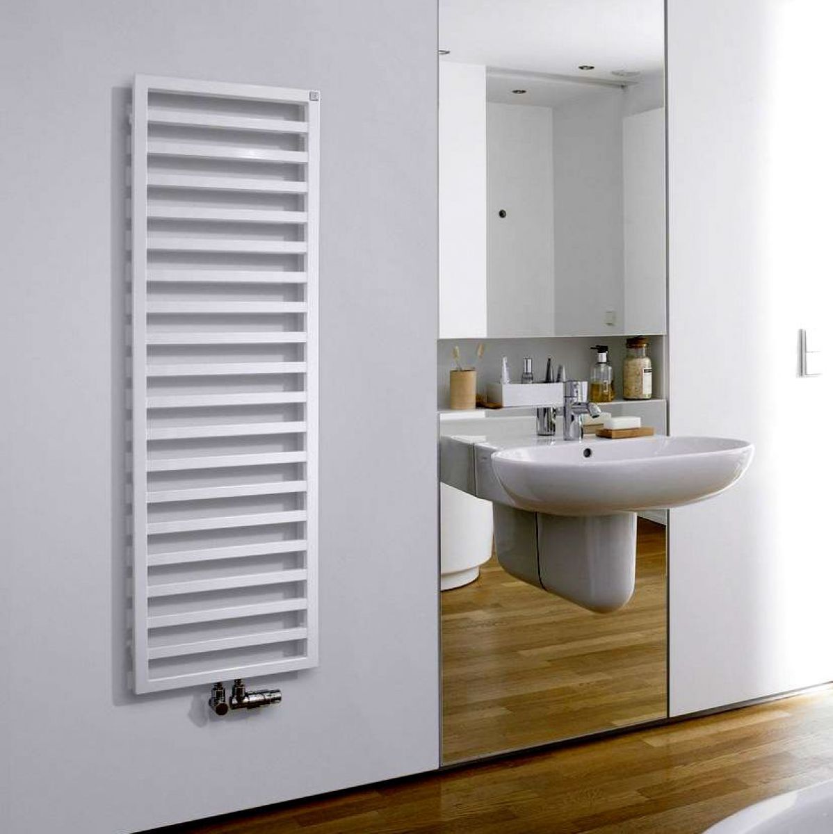 Zehnder subway top towel radiator