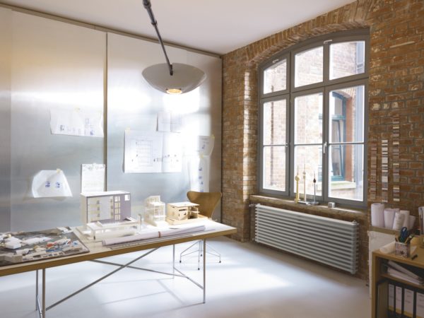 Zehnder Charleston Multi-column radiator, with 75mm welded feet. 
4 Column. 575mm x  486mm (10 sections). White (RAL9016) finish.